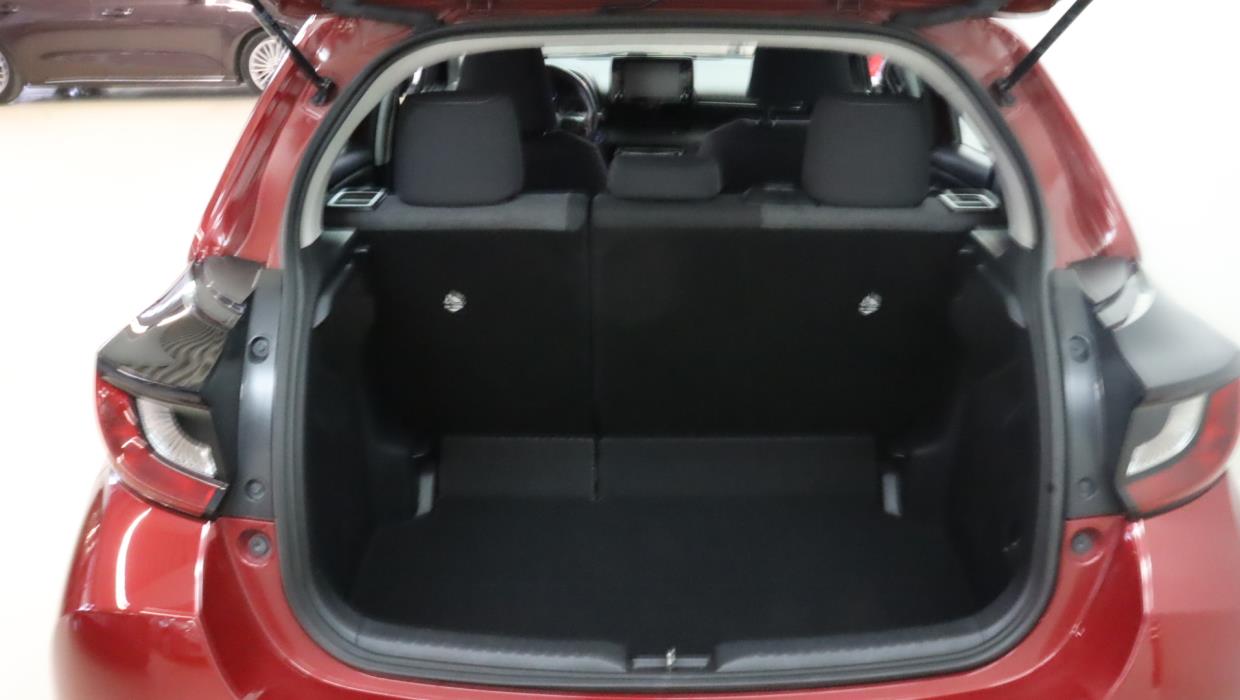 TOYOTA Yaris 2021