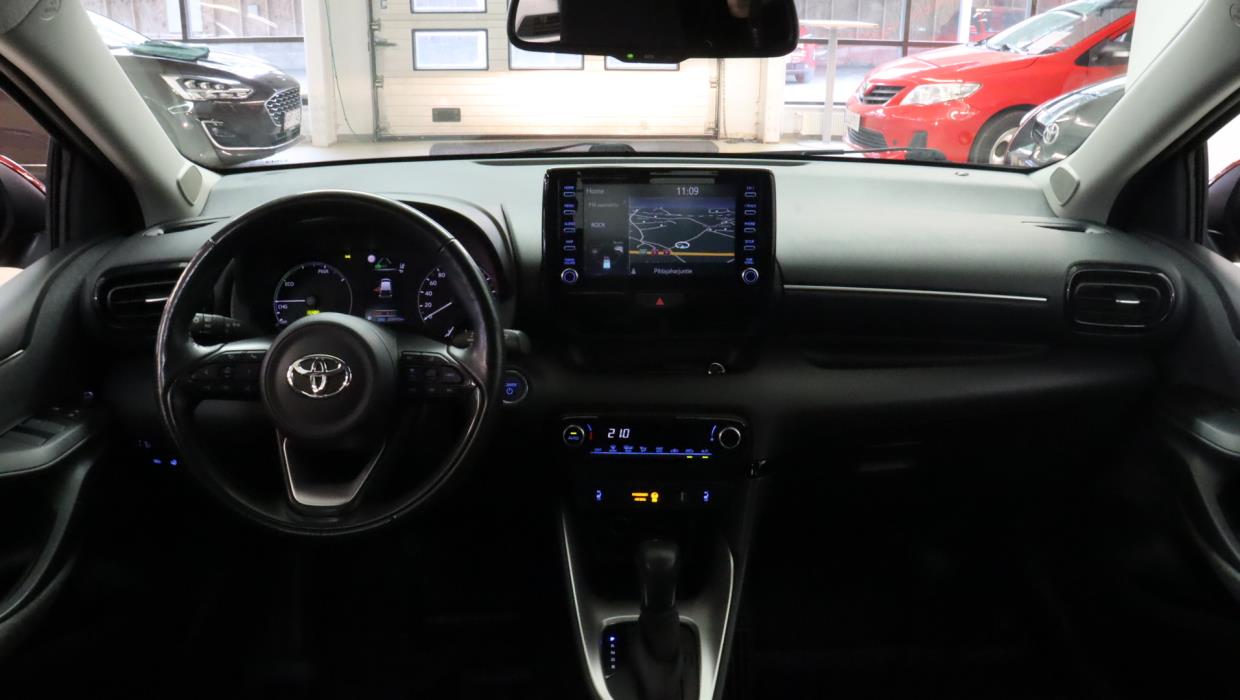 TOYOTA Yaris 2021