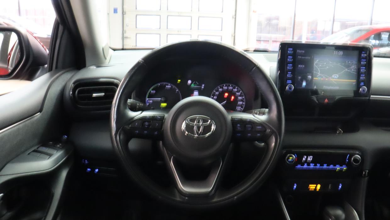 TOYOTA Yaris 2021