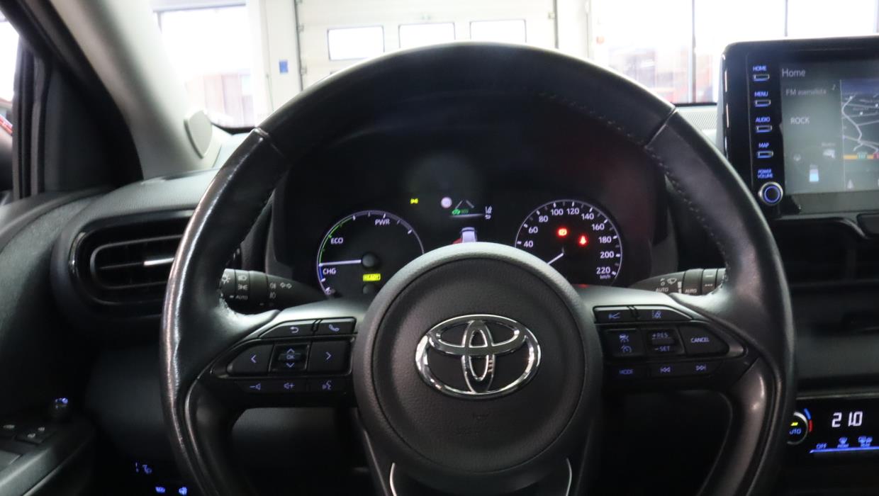 TOYOTA Yaris 2021