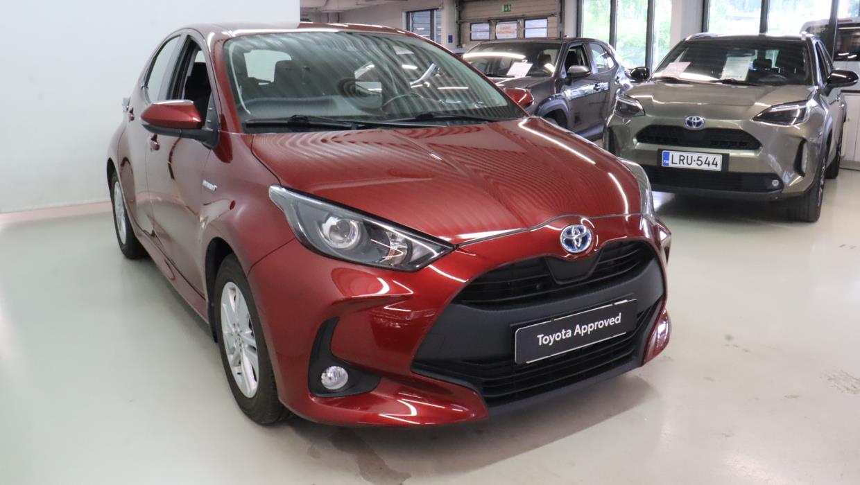 TOYOTA Yaris 2021