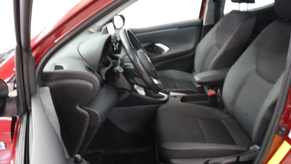 TOYOTA Yaris 2021