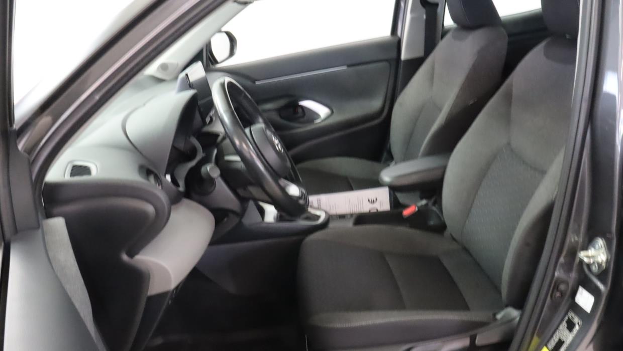 TOYOTA Yaris Cross 2022