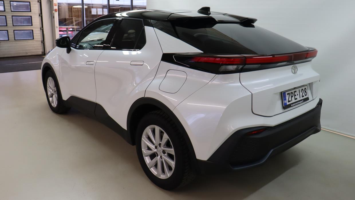 TOYOTA C-HR 2024