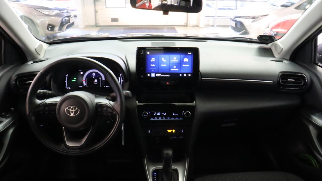 TOYOTA Yaris Cross 2025