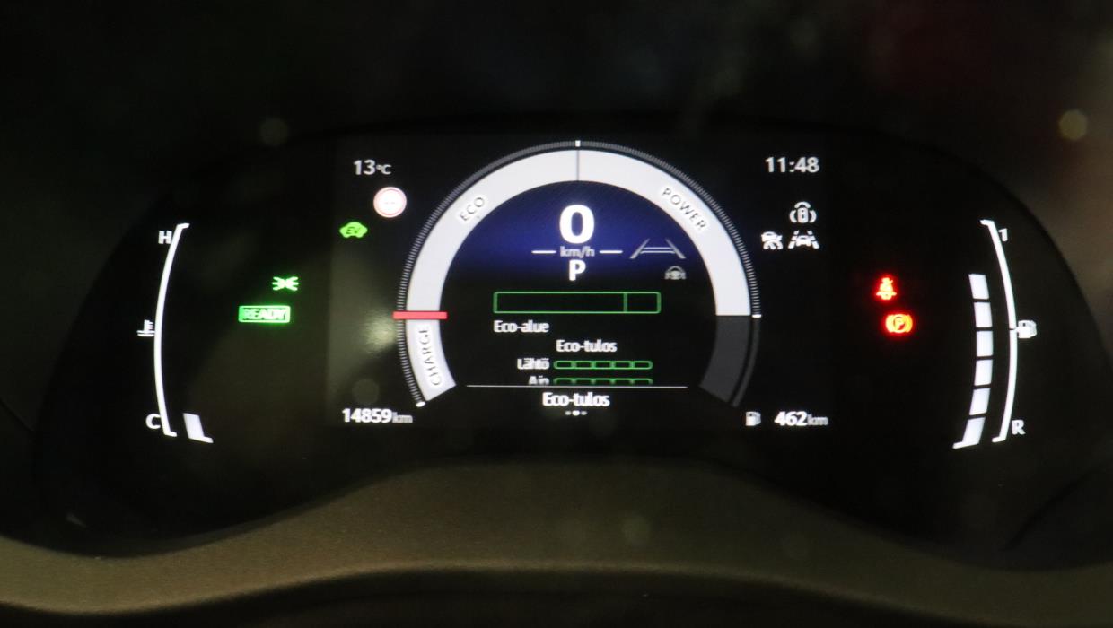 TOYOTA Yaris Cross 2025