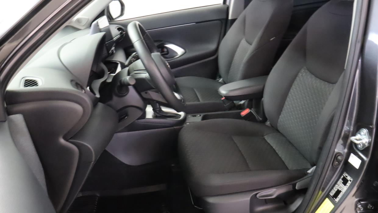 TOYOTA Yaris Cross 2025