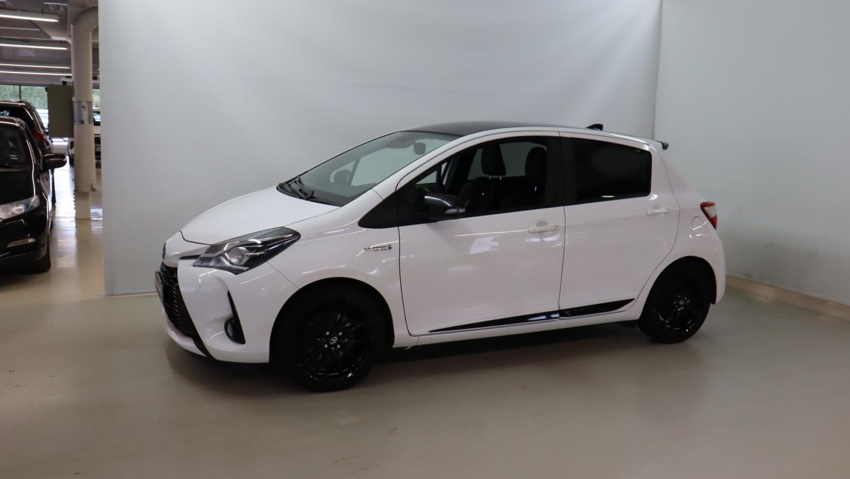 TOYOTA Yaris 2019
