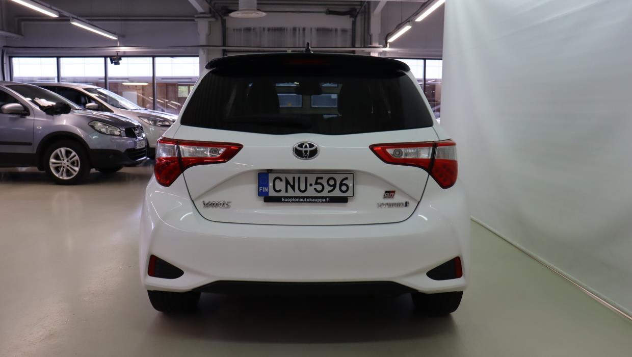 TOYOTA Yaris 2019