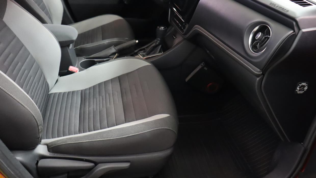 TOYOTA AURIS 2015