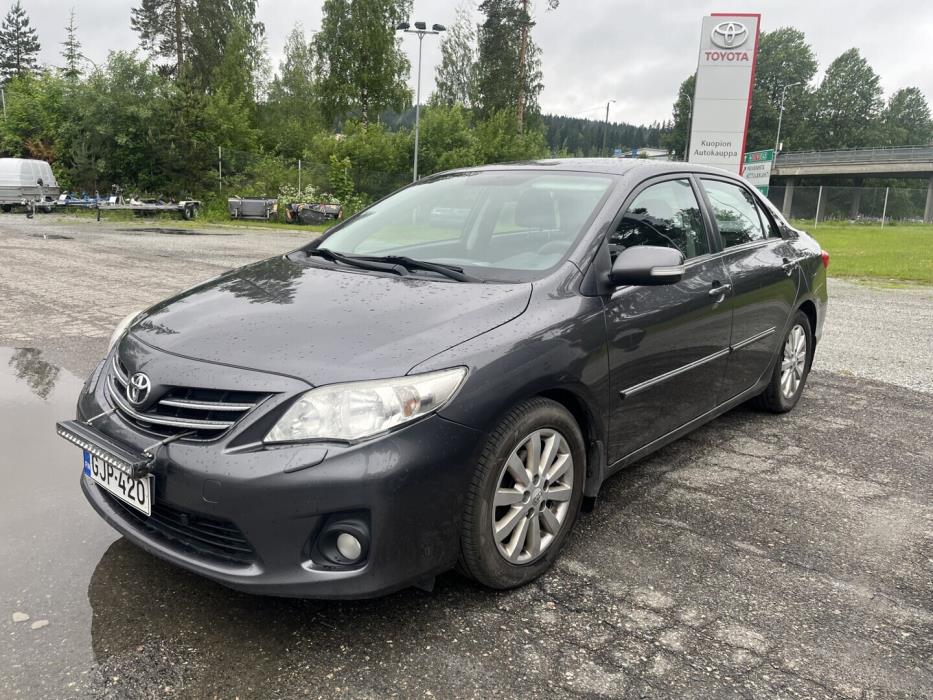 TOYOTA Corolla 2011