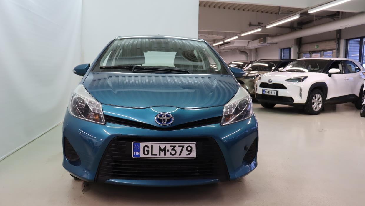 TOYOTA Yaris 2013