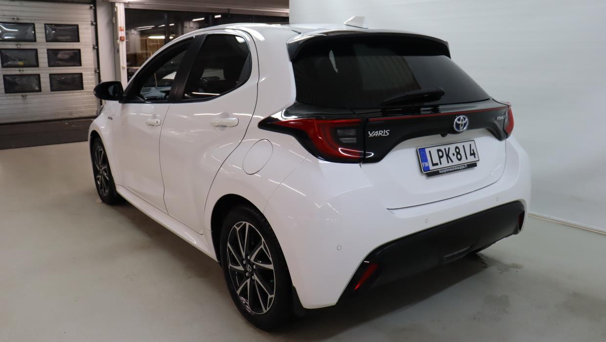 TOYOTA Yaris 2021