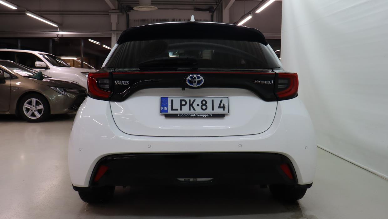 TOYOTA Yaris 2021
