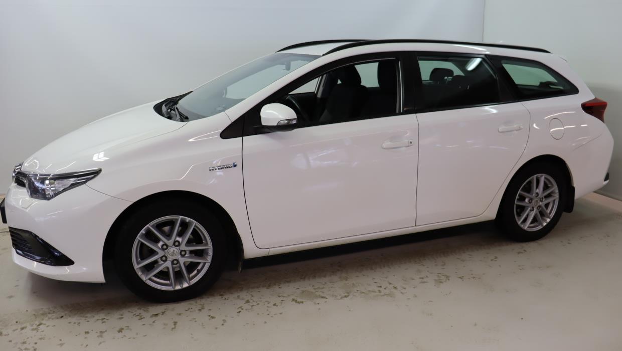 TOYOTA Auris 2017