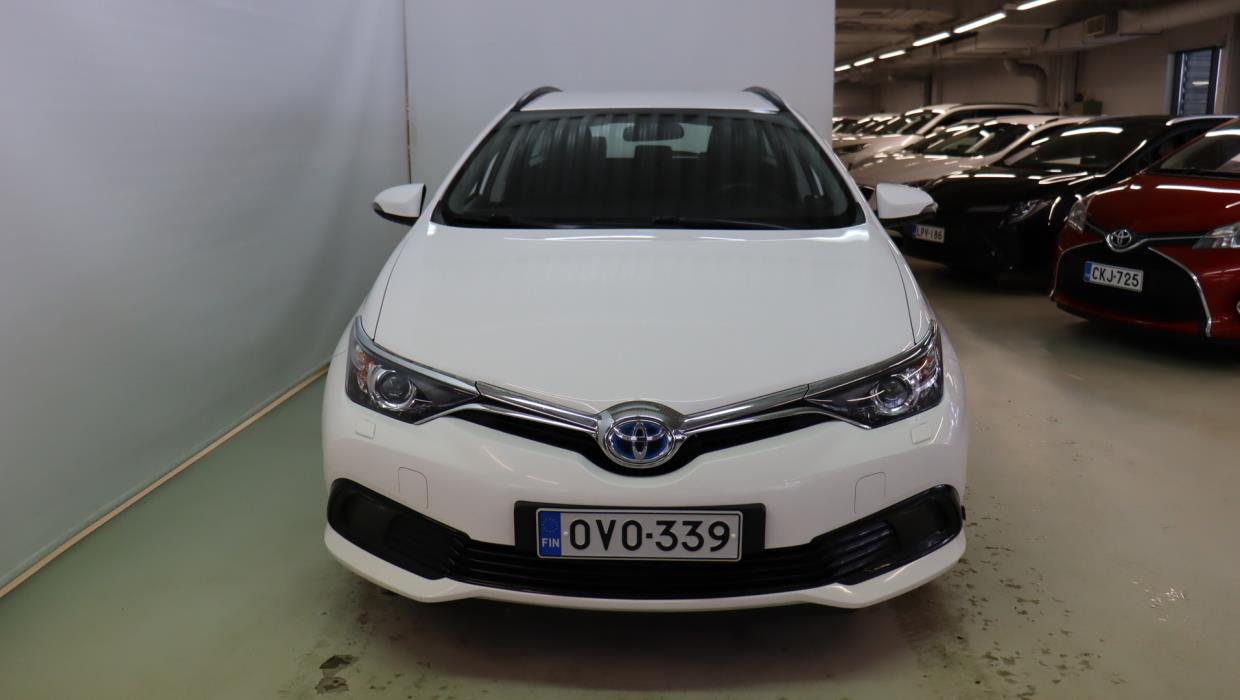 TOYOTA Auris 2017
