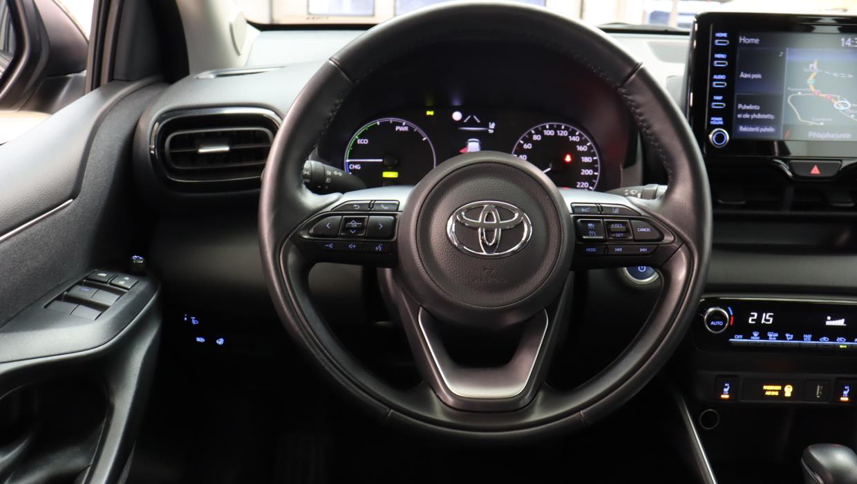 TOYOTA Yaris 2023