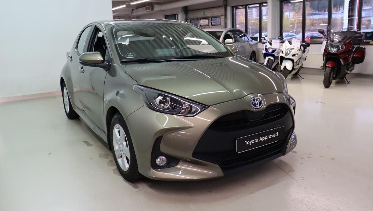 TOYOTA Yaris 2023