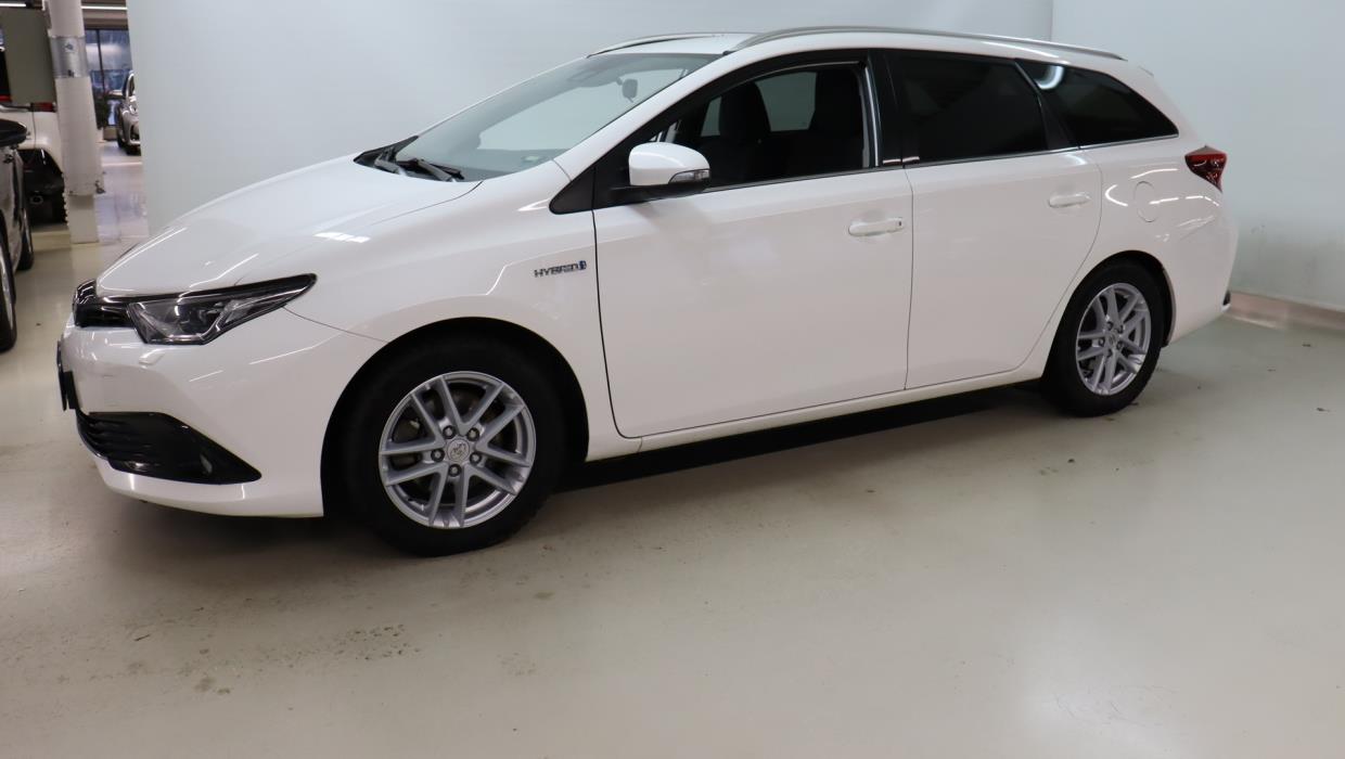 TOYOTA Auris 2017